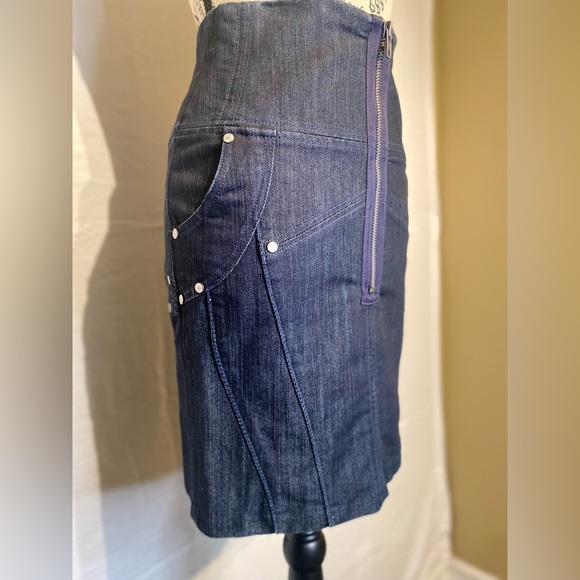 le Chateau Denim Pencil Skirt Size 1/2 - Picture 2 of 12